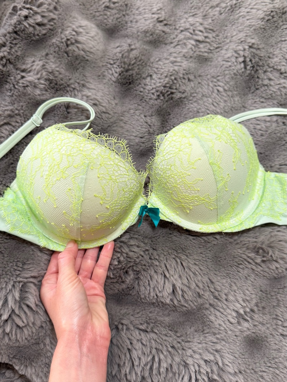 Victoria’s Secret Very Sexy Pastel & Neon Green Lace Push-Up Bra with Bow Accent